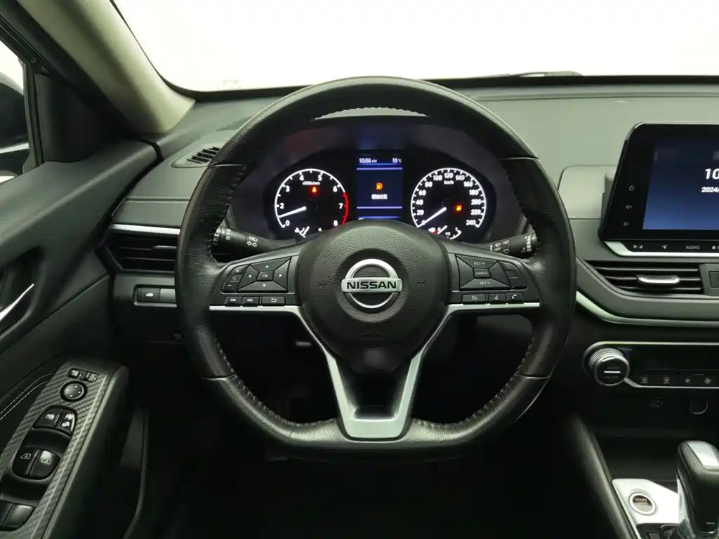 NISSAN TEANA 2020