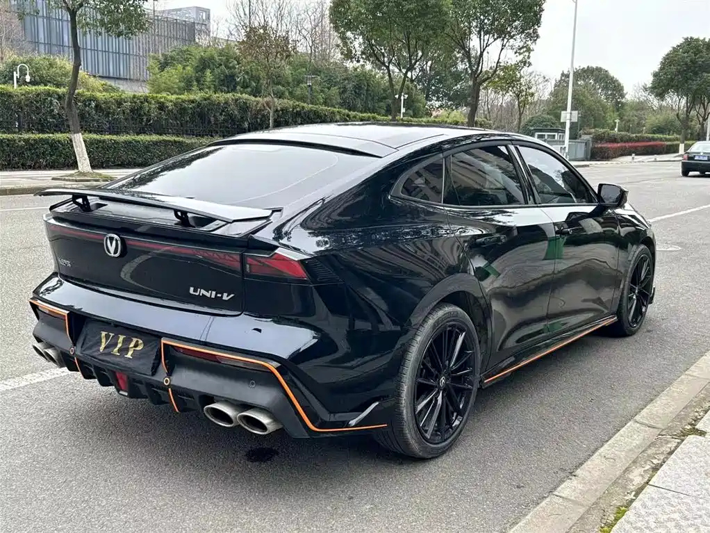 CHANGAN UNI-V 2023