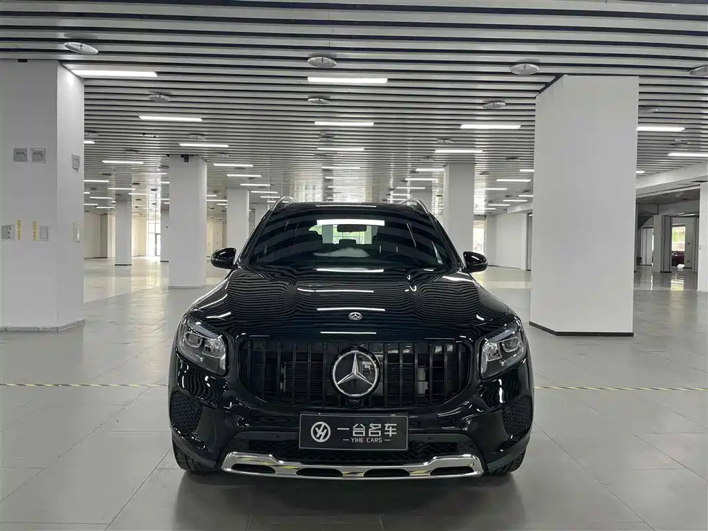 MERCEDES BENZ GLB 2021