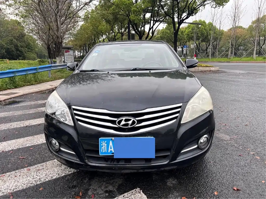 HYUNDAI CELESTA 2012