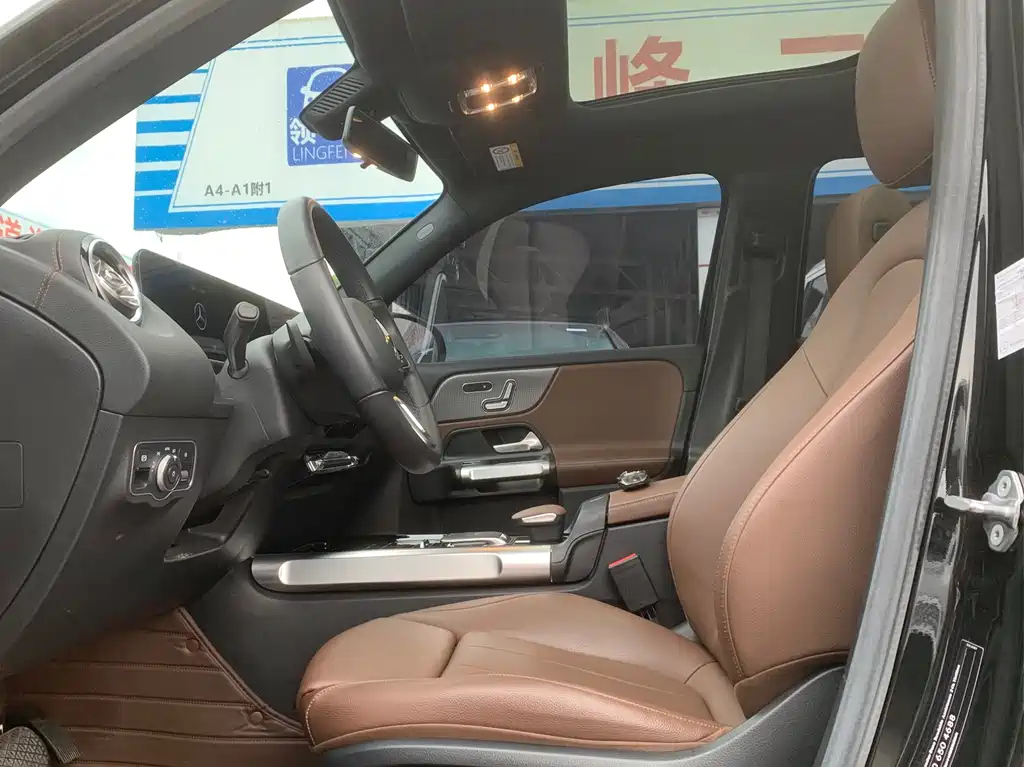 MERCEDES BENZ GLB 2020