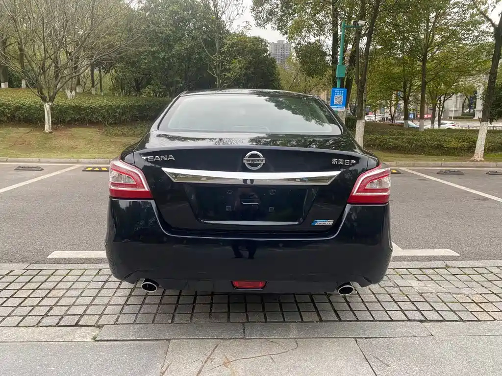 NISSAN TEANA 2016