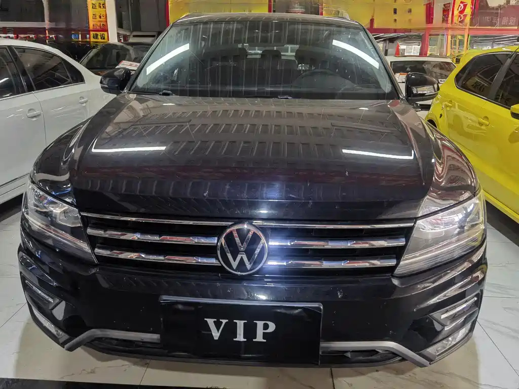 VOLKSWAGEN TIGUAN L 2021