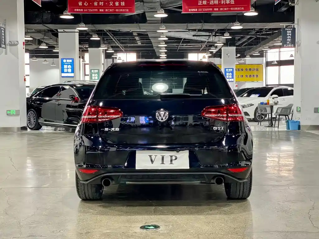 VOLKSWAGEN GOLF 2017