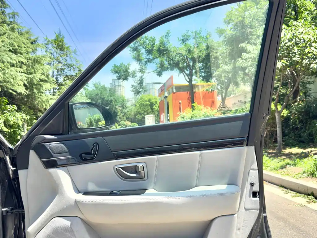KIA OPIRUS 2008