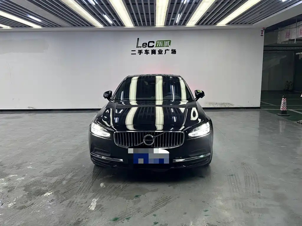 VOLVO S90 2022
