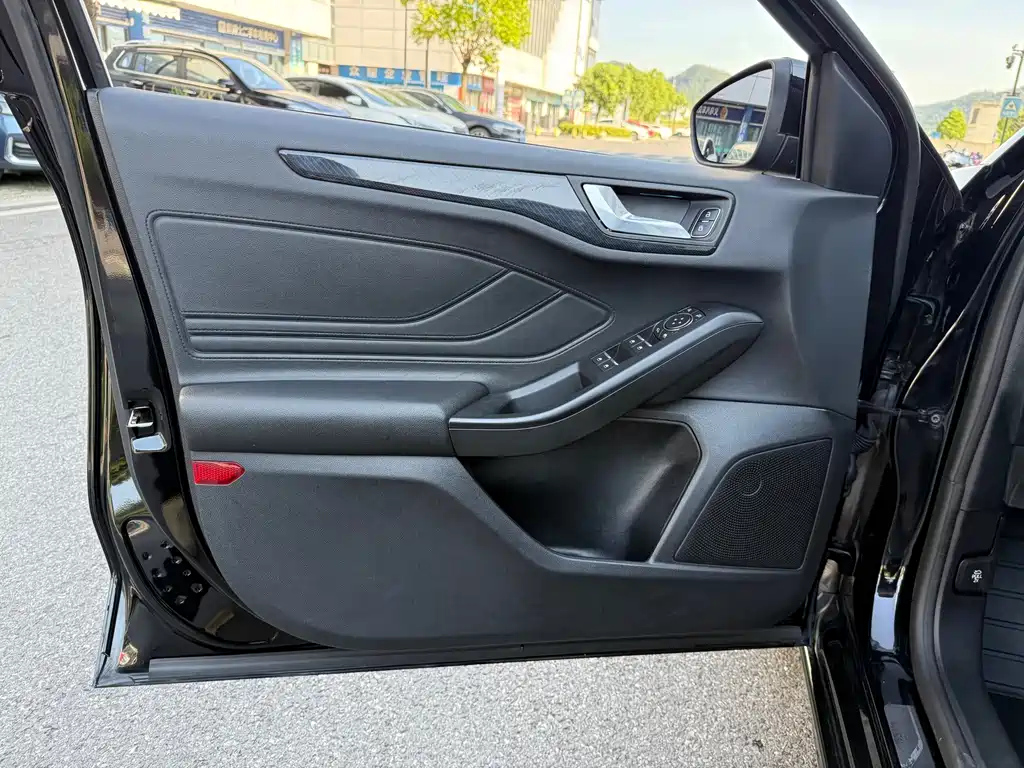 FORD FOCUS 2020