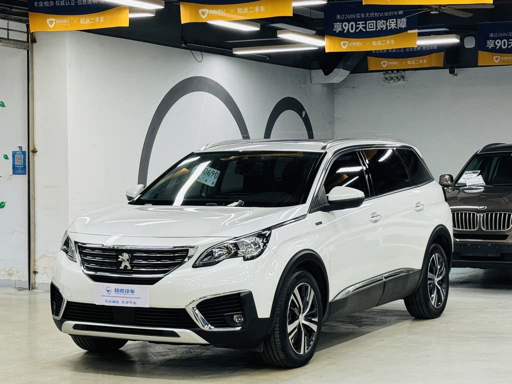 PEUGEOT 5008 2017