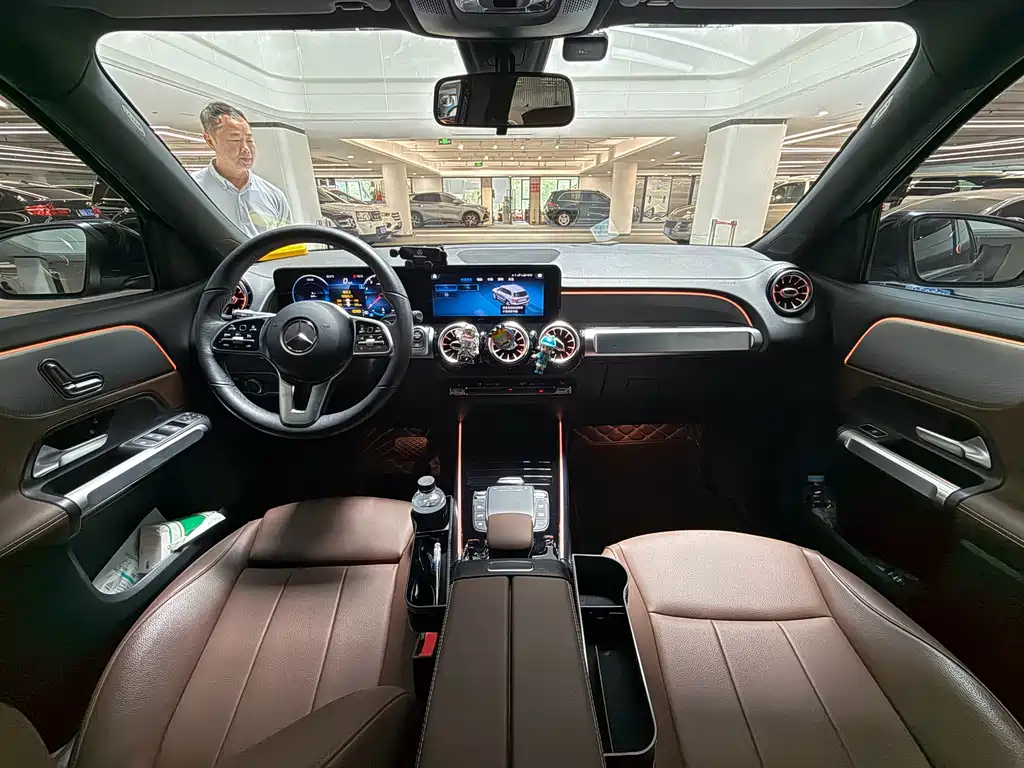 MERCEDES BENZ GLB 2023