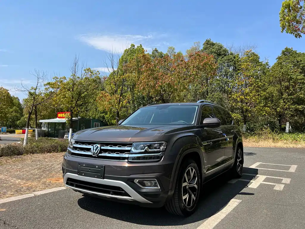 VOLKSWAGEN TOURAN 2019