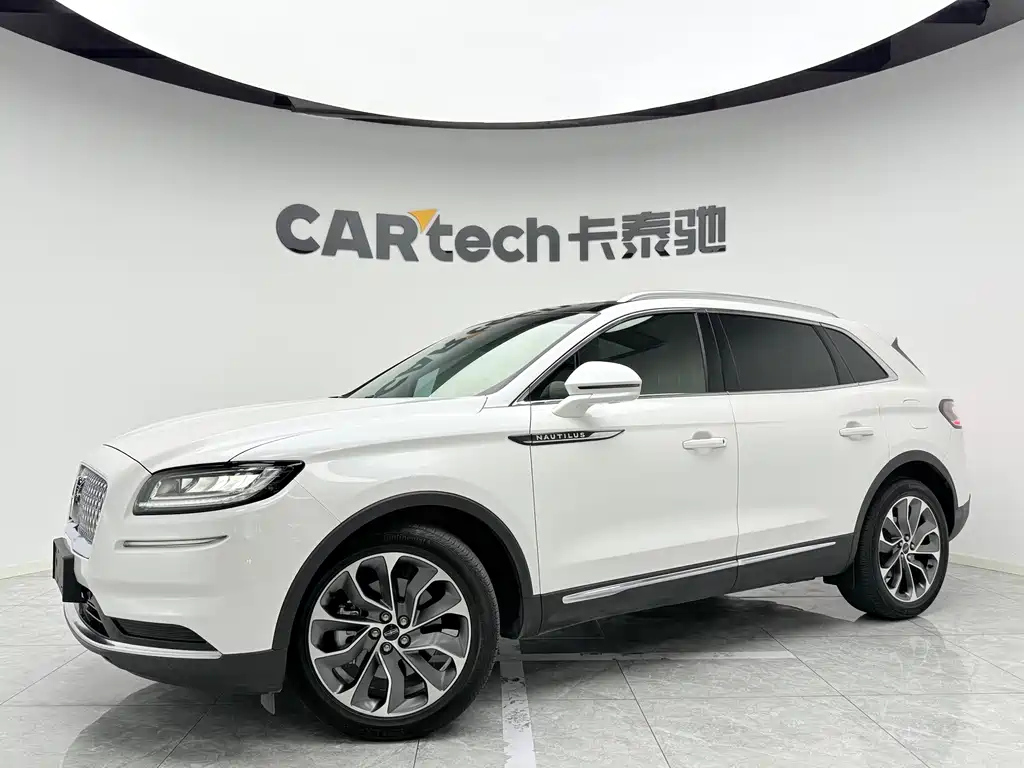 LINCOLN NAVIGATOR 2021
