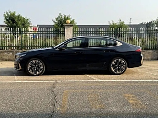 BMW 5-SERIES  2024 YEAR 530LI EXCLUSIVE DELUXE PACKAGE 2024