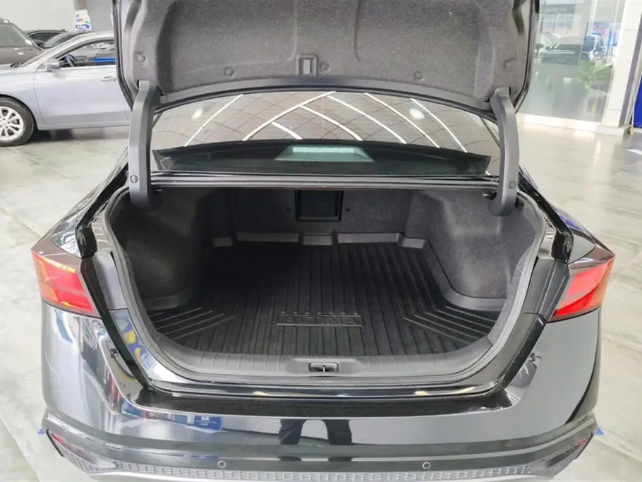 NISSAN TEANA 2021