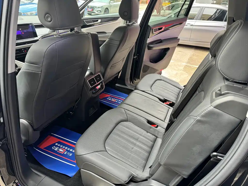 VOLKSWAGEN TOURAN 2022