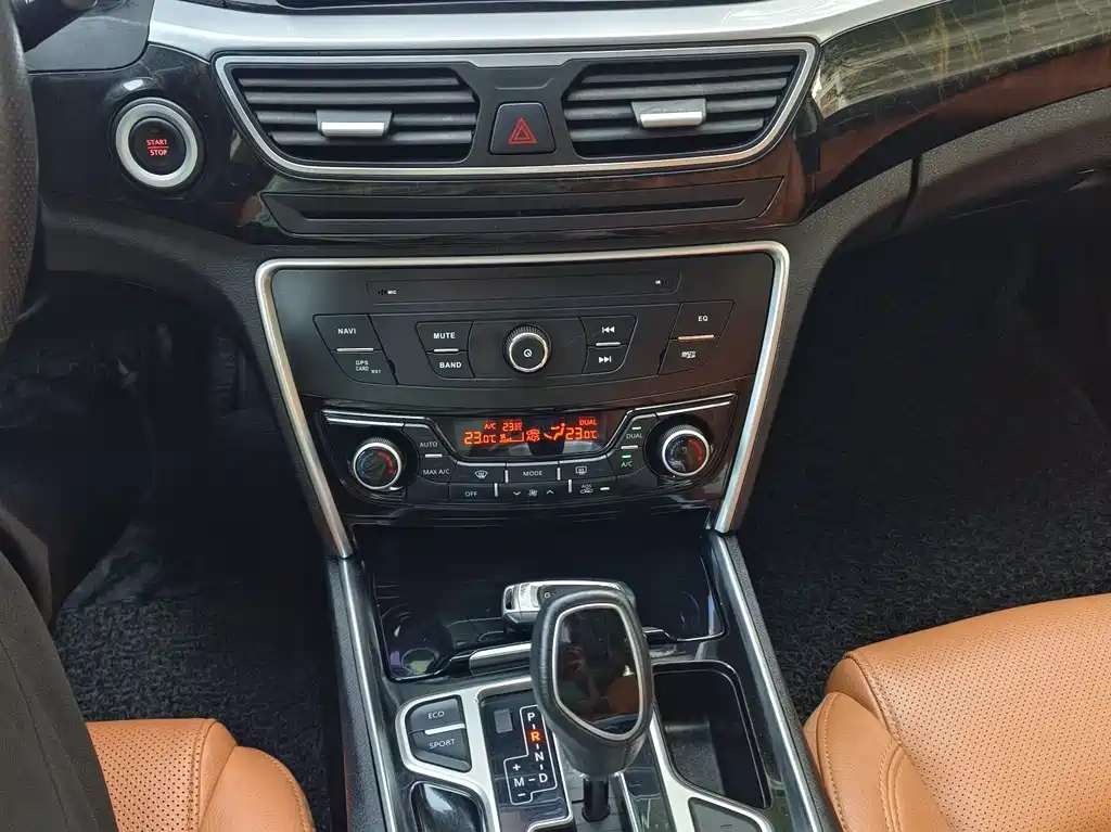 GEELY AUTO BORUI 2017