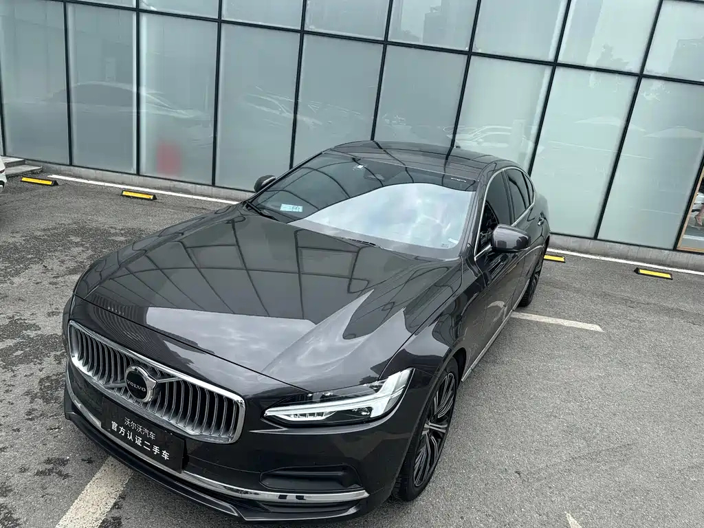 VOLVO S90 2022