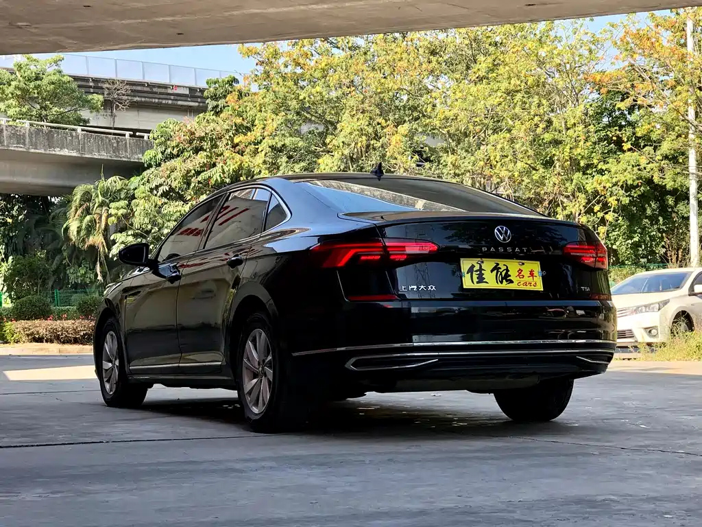 VOLKSWAGEN PASSAT 2021