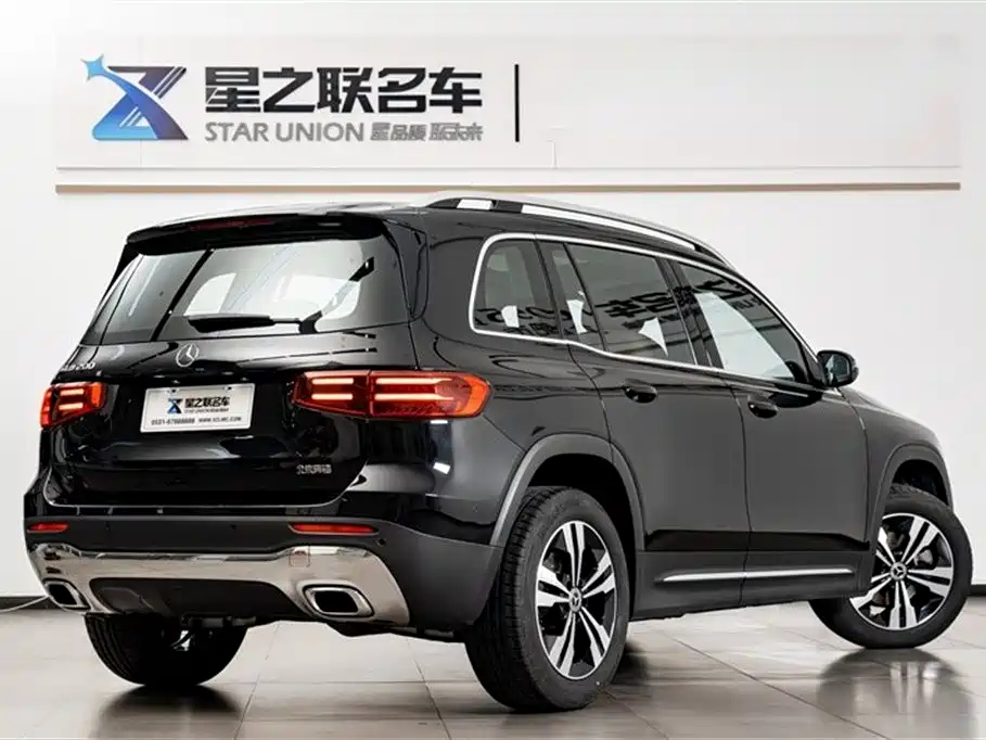 MERCEDES BENZ GLB 2024