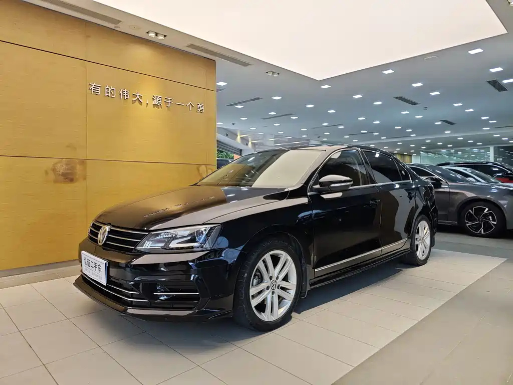 VOLKSWAGEN SAGITAR 2018