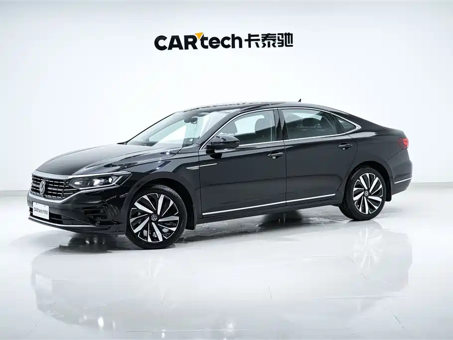 VOLKSWAGEN PASSAT 2022
