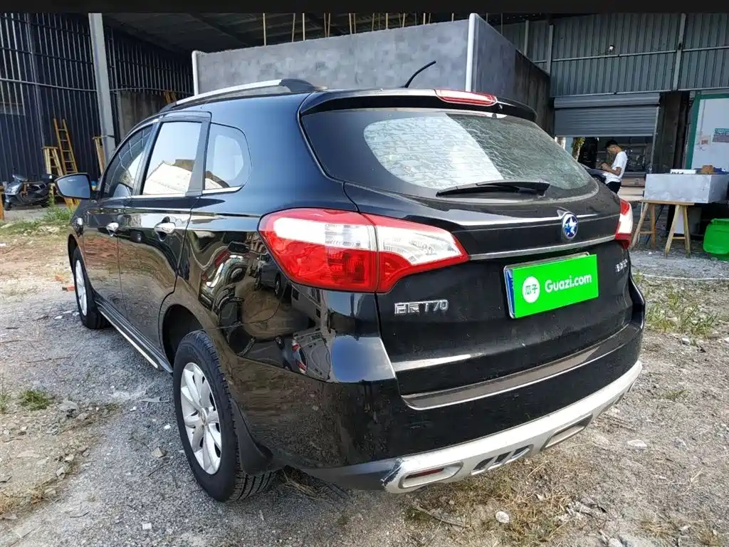 VENUCIA T70 2016