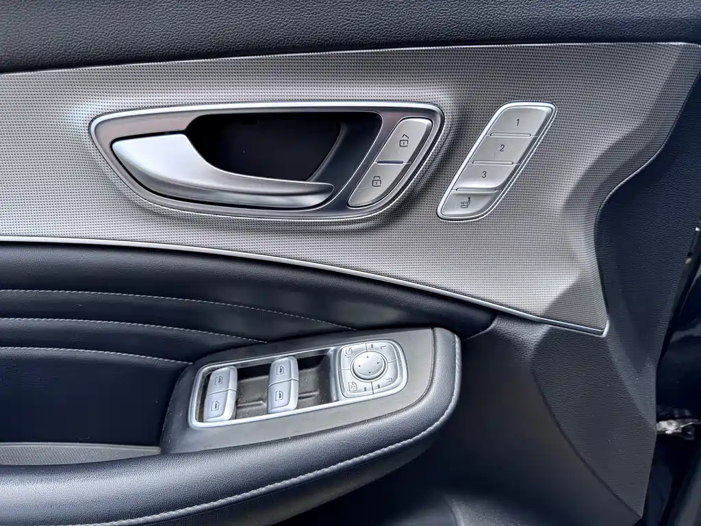 ROEWE RX5 MAX 2021