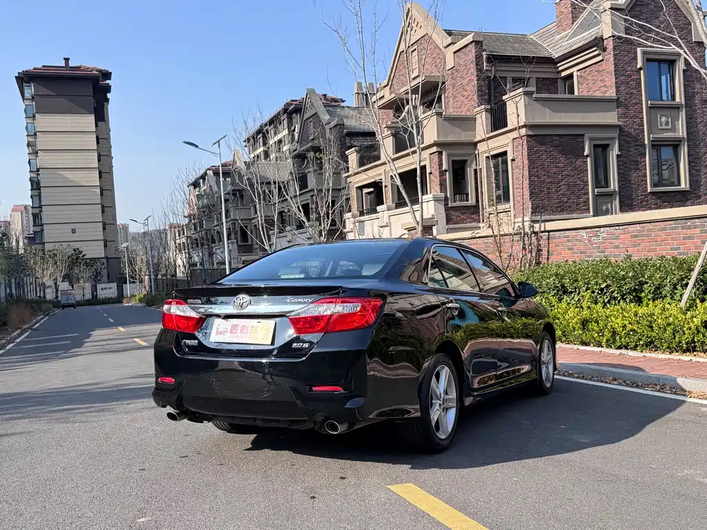 TOYOTA CAMRY 2012