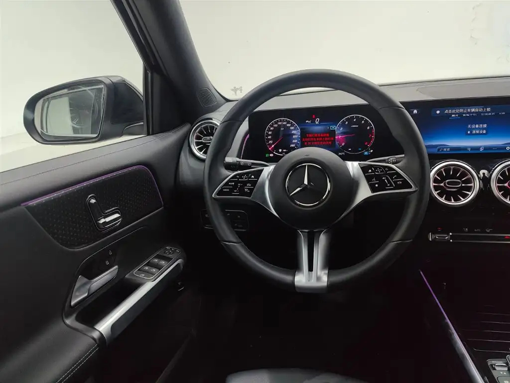 MERCEDES BENZ GLB 2023
