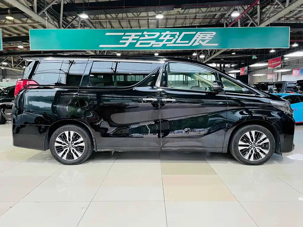TOYOTA ALPHARD 2018