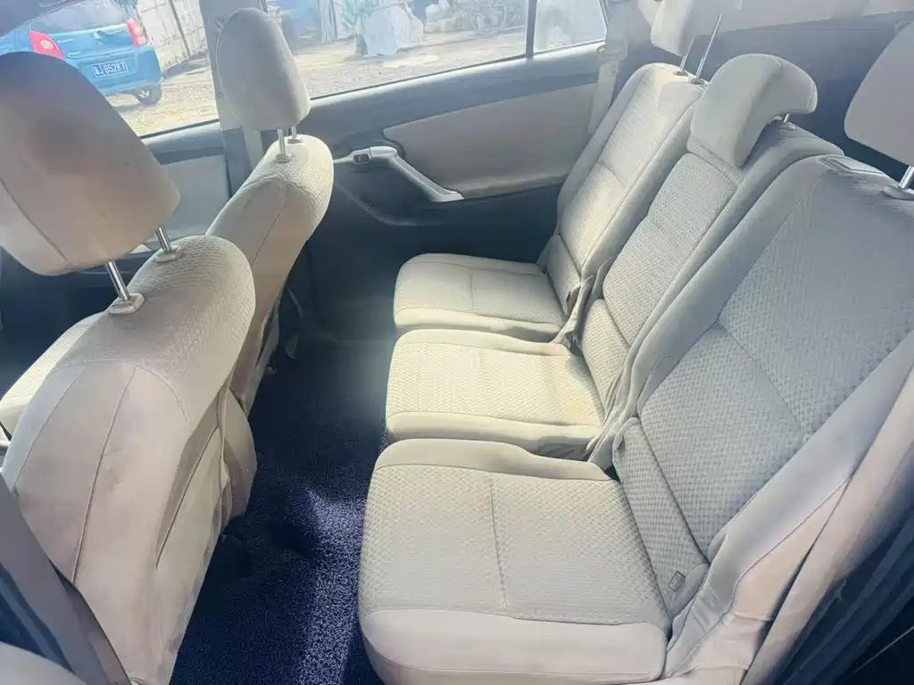 TOYOTA ESCAPE 2014