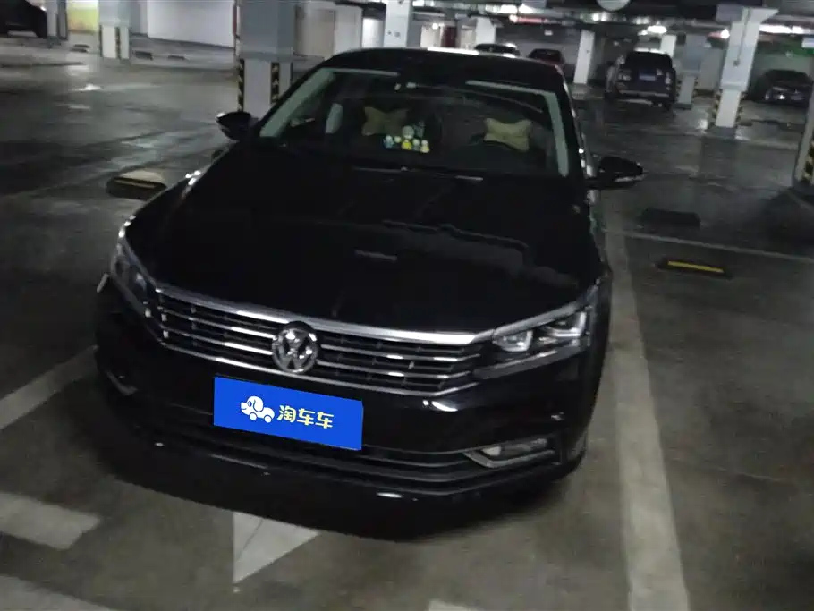 VOLKSWAGEN PASSAT 2017