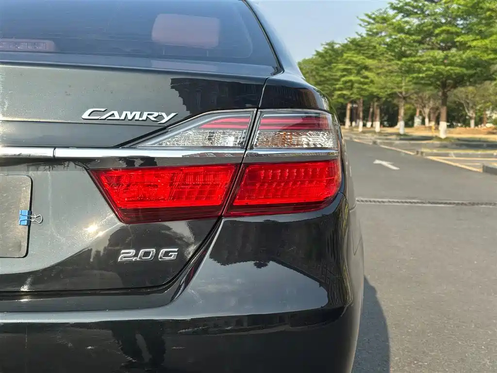 TOYOTA CAMRY 2016