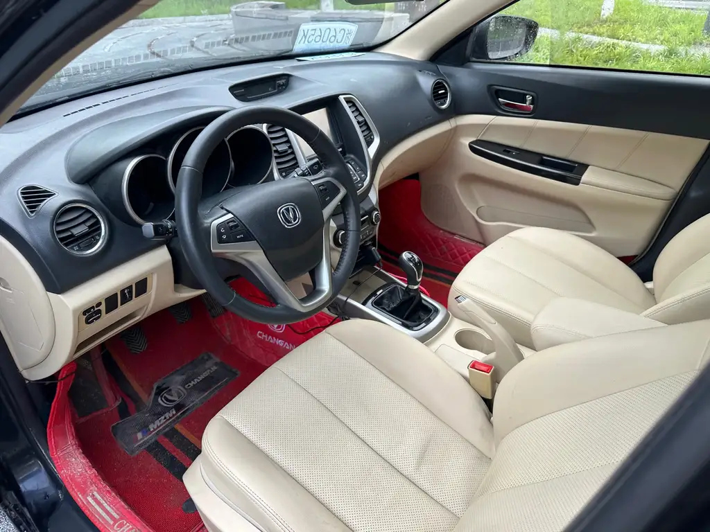 CHANGAN EADO 2015