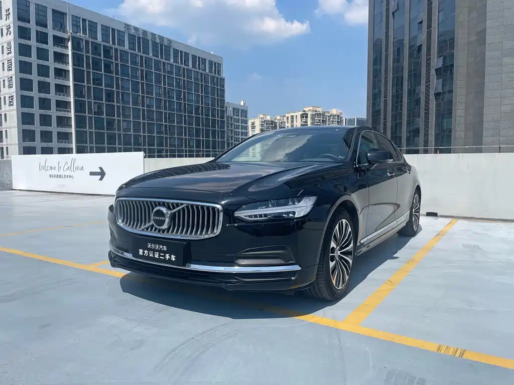 VOLVO S90 2022