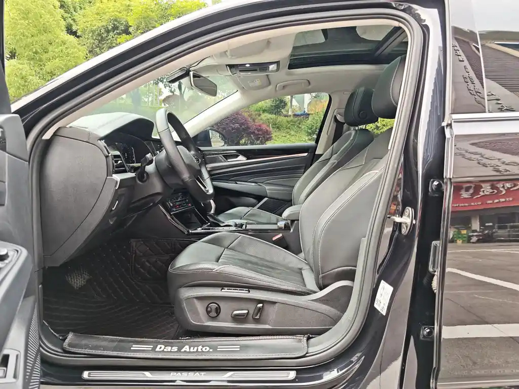 VOLKSWAGEN PASSAT 2022