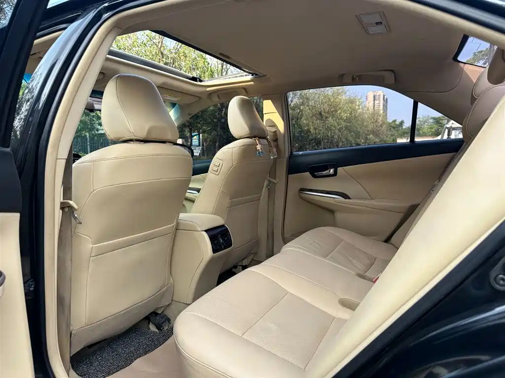 TOYOTA CAMRY 2016