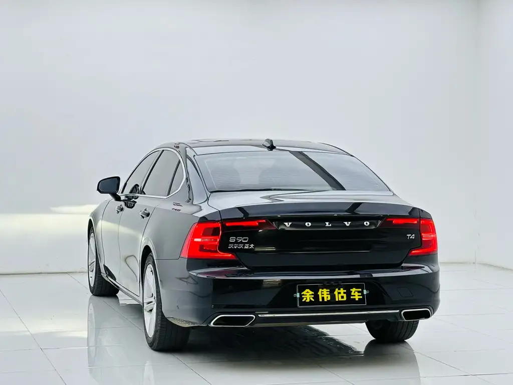 VOLVO S90 2017