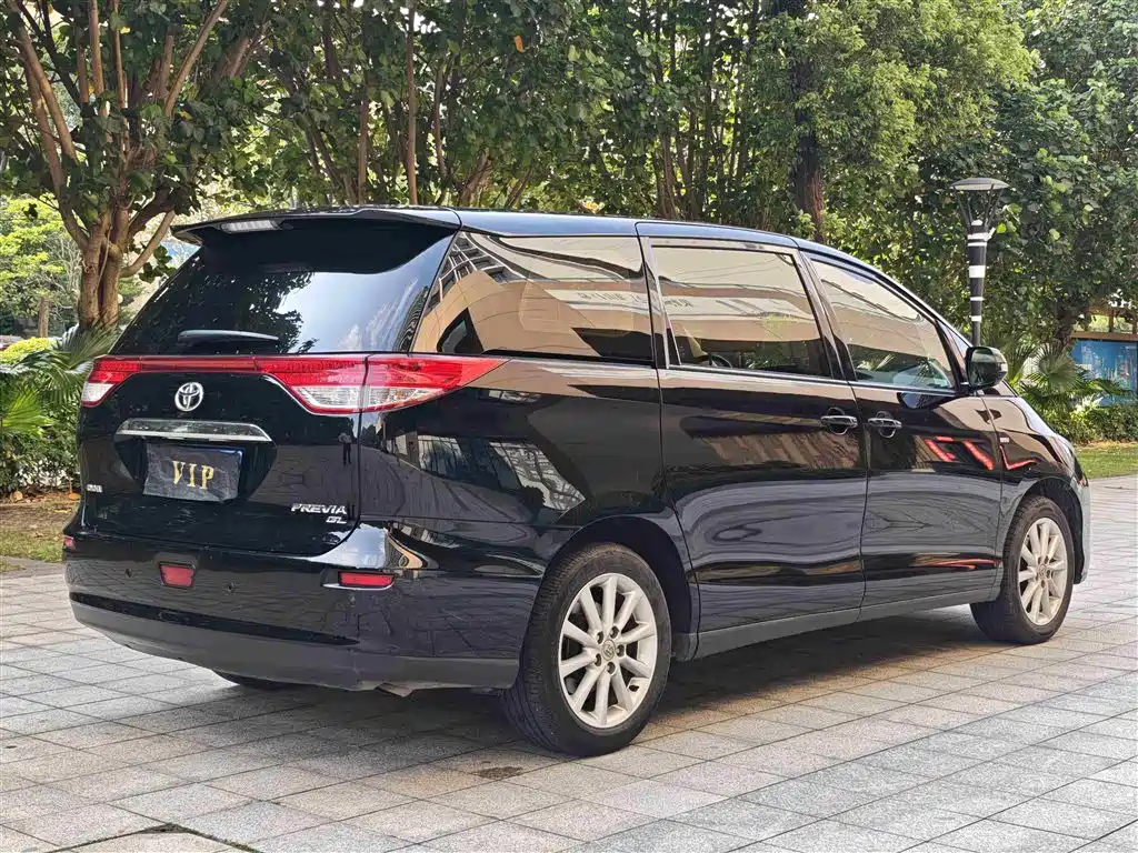 TOYOTA PREVIA 2012