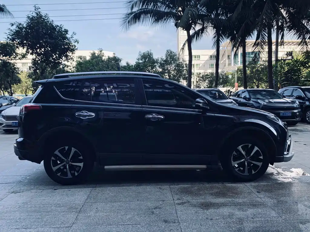 TOYOTA RAV4 RONGFANG 2016