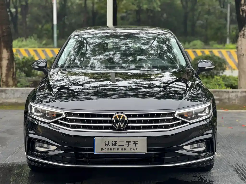 VOLKSWAGEN MAGOTAN 2023