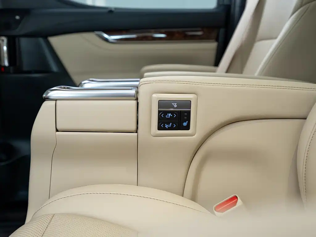TOYOTA ALPHARD 2018