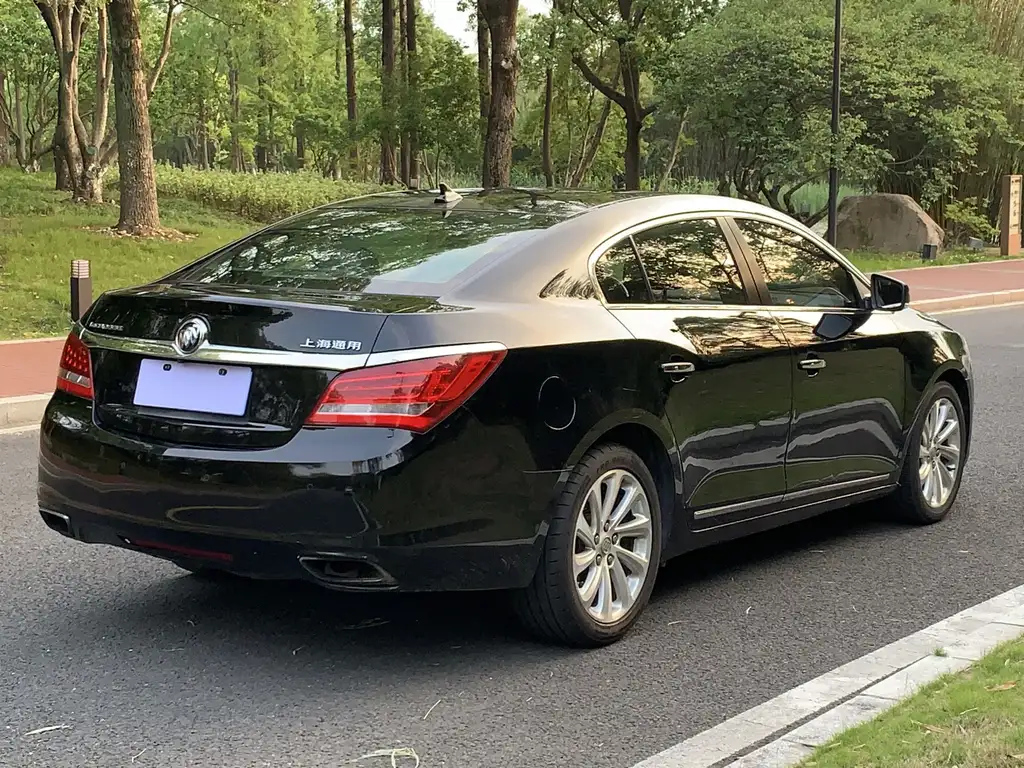 BUICK LACROSSE 2013