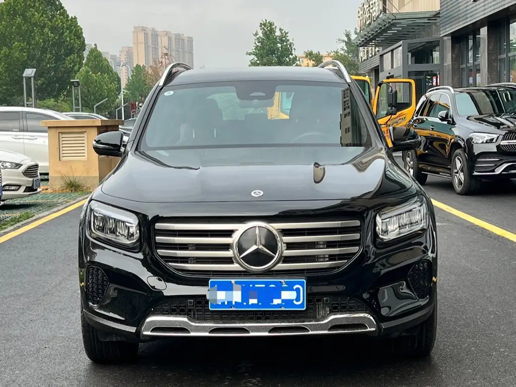MERCEDES BENZ GLB 2024