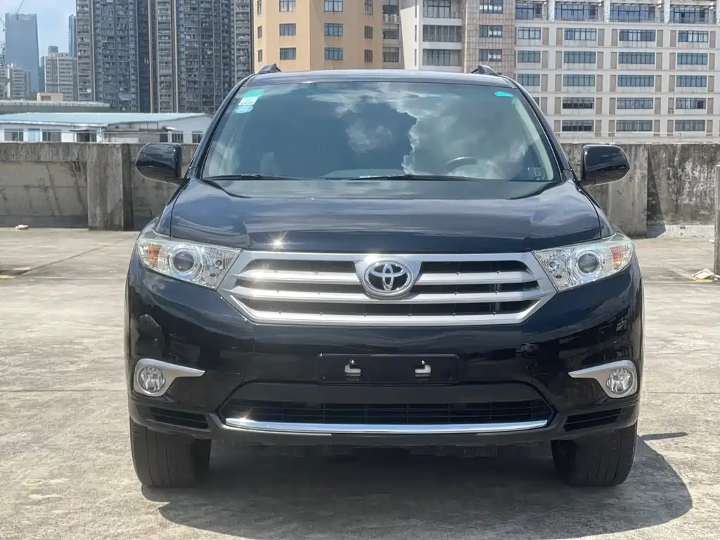 TOYOTA HIGHLANDER 2013