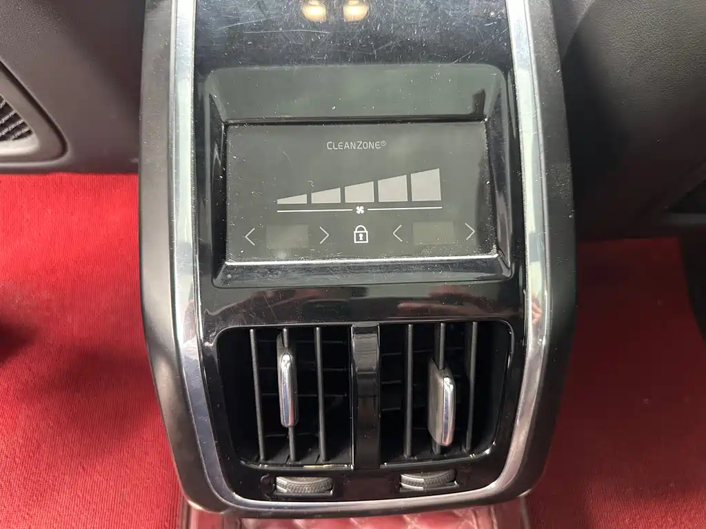 VOLVO S90 2022