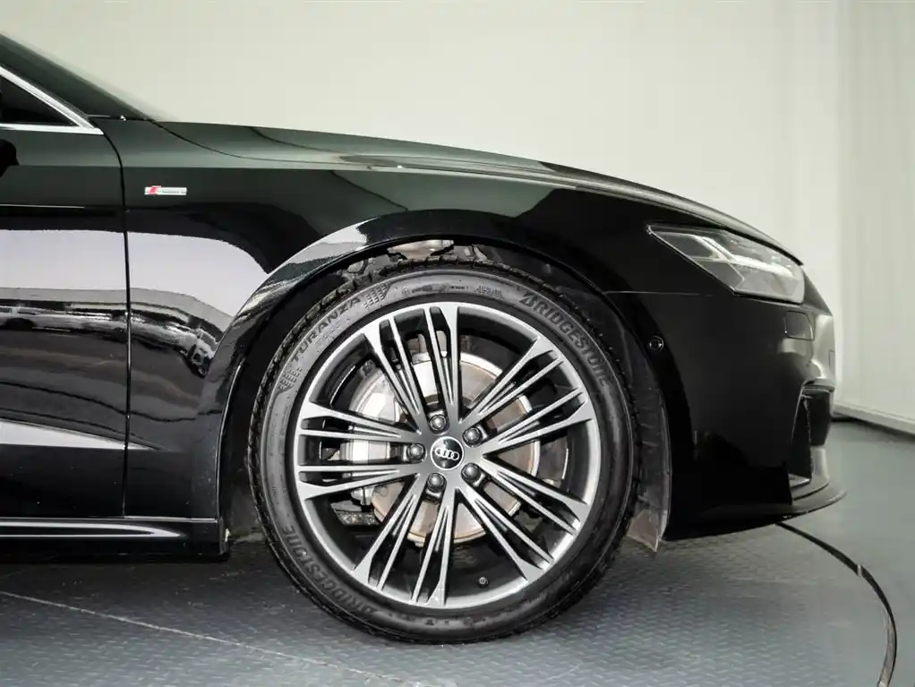 AUDI A7 2023