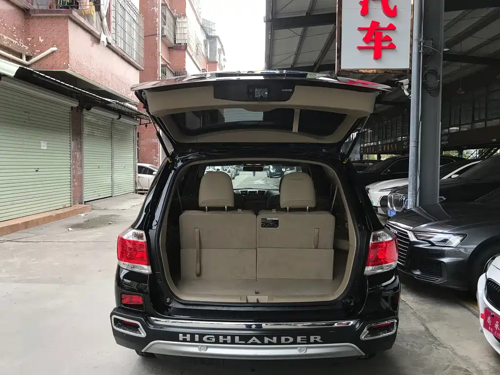 TOYOTA HIGHLANDER 2015