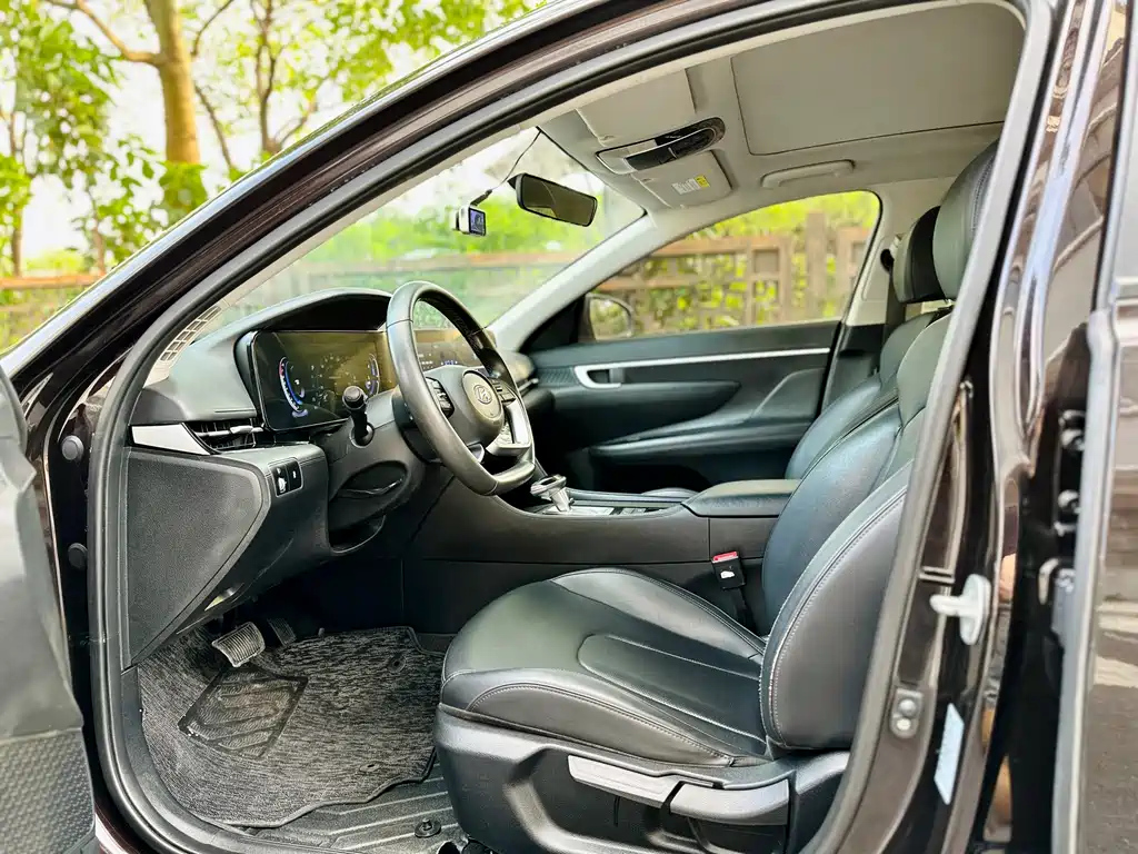 HYUNDAI MISTRA 2021