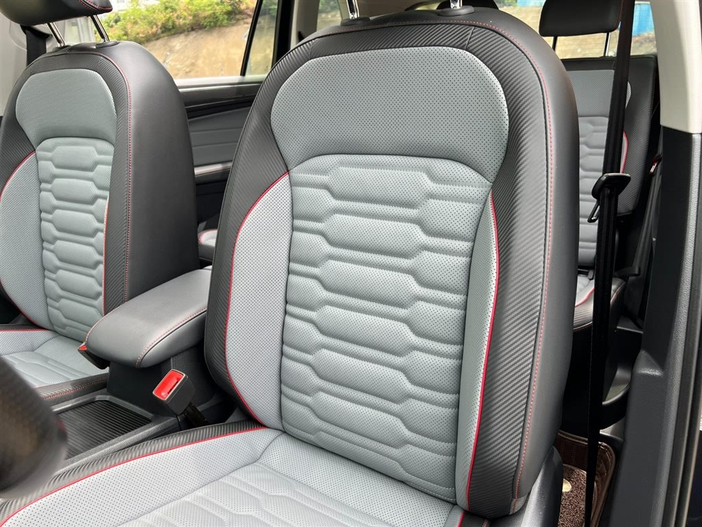 VOLKSWAGEN TIGUAN L 2023