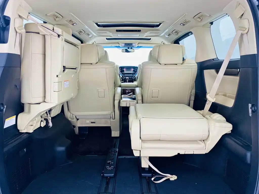 TOYOTA ALPHARD 2018
